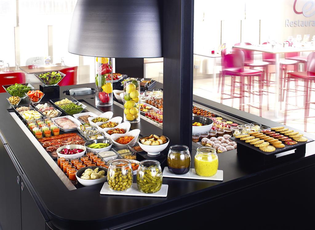 Hotel Campanile Ferrand - Le Brezet 3*