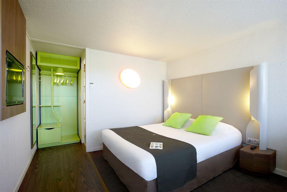 Hotel Campanile Ferrand - Le Brezet 3*